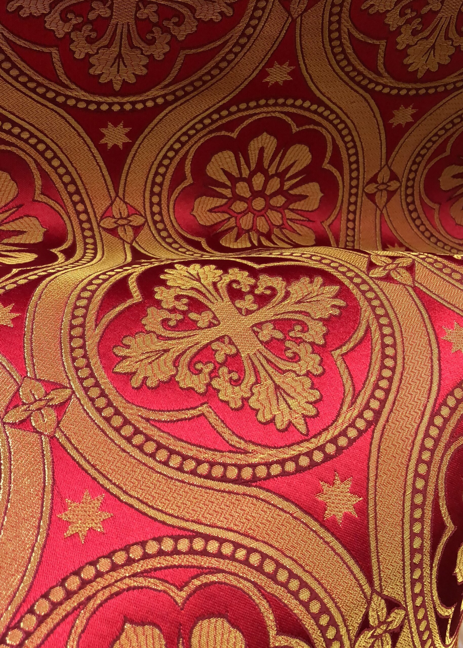 ST. MARK - RED/GOLD